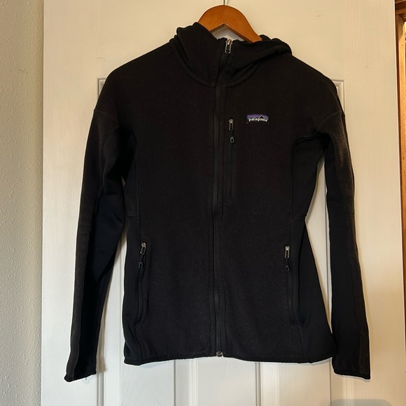Hooded Patagonia Fleece - Picture 1 of 4